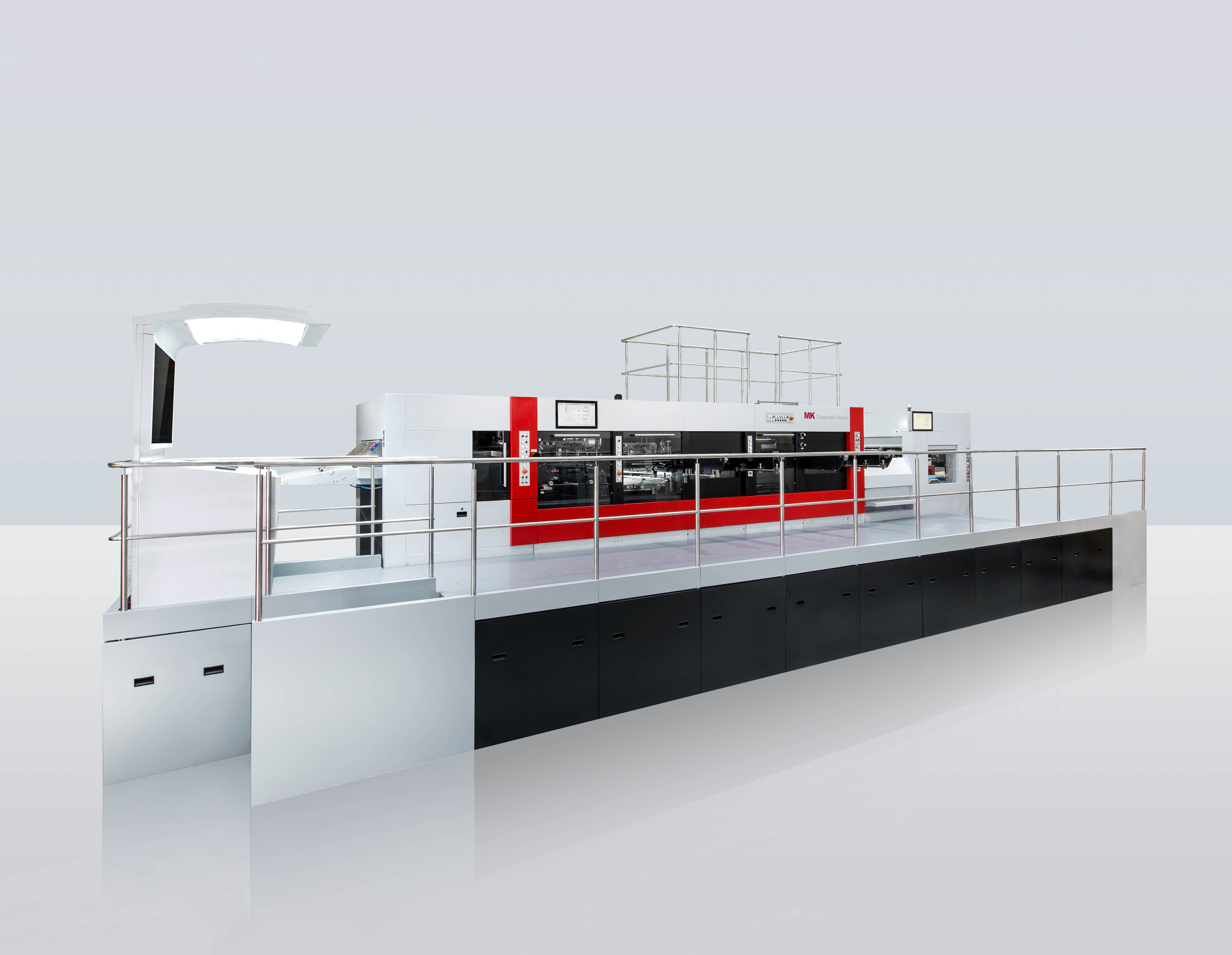 Doupress power106FCSB
技術(shù)描述：高速雙機(jī)組設(shè)計(jì)技術(shù)
雙機(jī)組專利技術(shù)，實(shí)現(xiàn)一次走紙完成：燙金+壓凸+模切+清廢+成品收集以及自動(dòng)出料工作，實(shí)現(xiàn)六效合一。根據(jù)產(chǎn)品工藝要求靈活組合，以7000張/小時(shí)的工作速度，效率提高3-4倍。